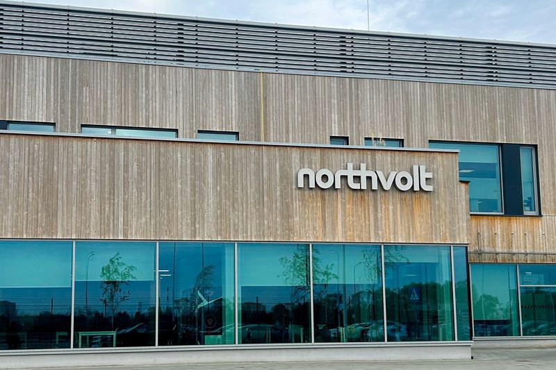 © Reuters. FILE PHOTO: A logo is displayed on battery maker Northvolt's energy storage system plant in Gdansk, Poland,  October 21, 2024. REUTERS/Marie Mannes/File Photo