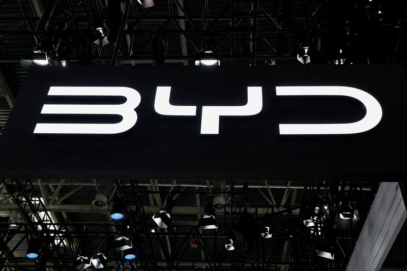 © Reuters. FILE PHOTO: The BYD logo is displayed at the Beijing International Automotive Exhibition, or Auto China 2024, in Beijing, China, April 25, 2024. REUTERS/Tingshu Wang/File Photo