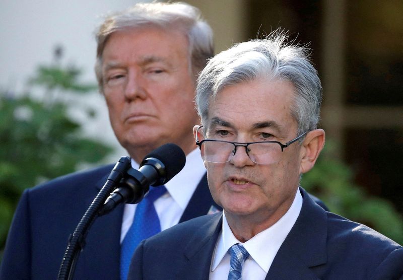 © Reuters. FILE PHOTO: U.S. President Donald Trump looks on as Jerome Powell, his nominee to lead the Federal Reserve, speaks at the White House in Washington, U.S., November 2, 2017. REUTERS/Carlos Barria/File Photo