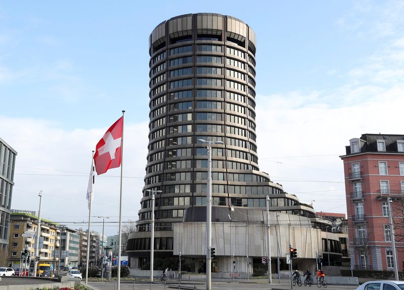 © Reuters. The tower of the headquarters of the Bank for International Settlements (BIS) is seen in Basel, Switzerland March 18, 2021. REUTERS/Arnd Wiegmann/File photo