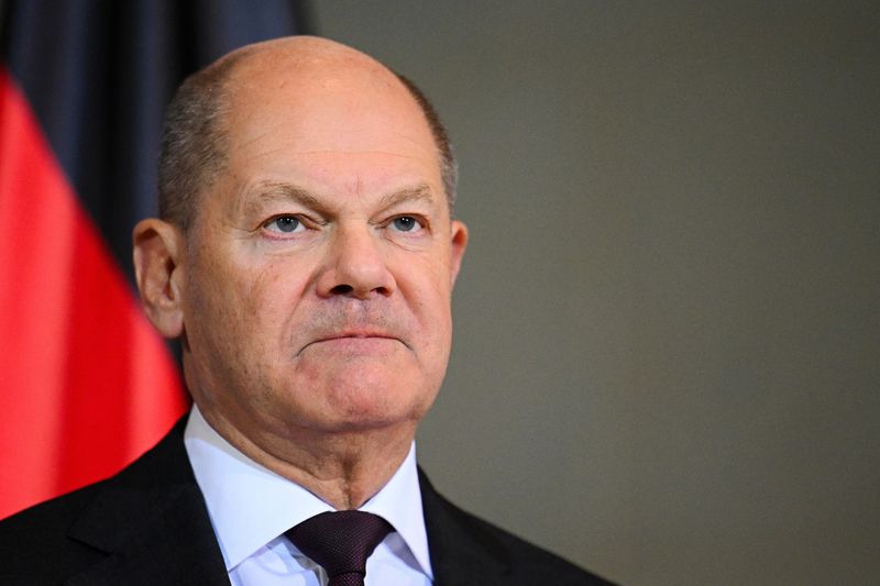 © Reuters. FILE PHOTO: German Chancellor Olaf Scholz gives a statement after Syrian rebels announced that they have ousted Syria's Bashar al-Assad, in Berlin, Germany December 8, 2024. REUTERS/Annegret Hilse/File Photo