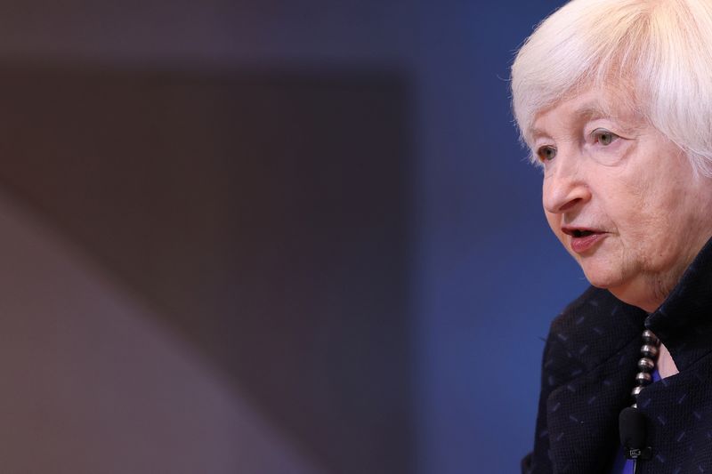 © Reuters. FILE PHOTO: U.S. Treasury Secretary Janet Yellen speaks at the Council on Foreign Relations in New York City, U.S., October 17, 2024.  REUTERS/Andrew Kelly/File photo