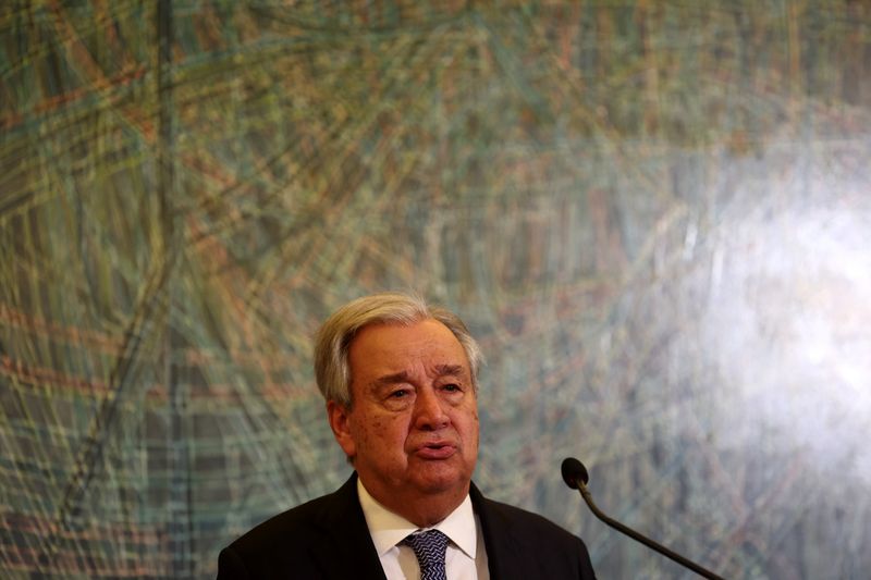 © Reuters. FILE PHOTO: United Nations Secretary-General Antonio Guterres attends a joint statement with Portuguese Prime Minister Luis Montenegro (not pictured), in Sao Bento Palace, Lisbon, Portugal, November 27, 2024. REUTERS/Pedro Nunes/File Photo