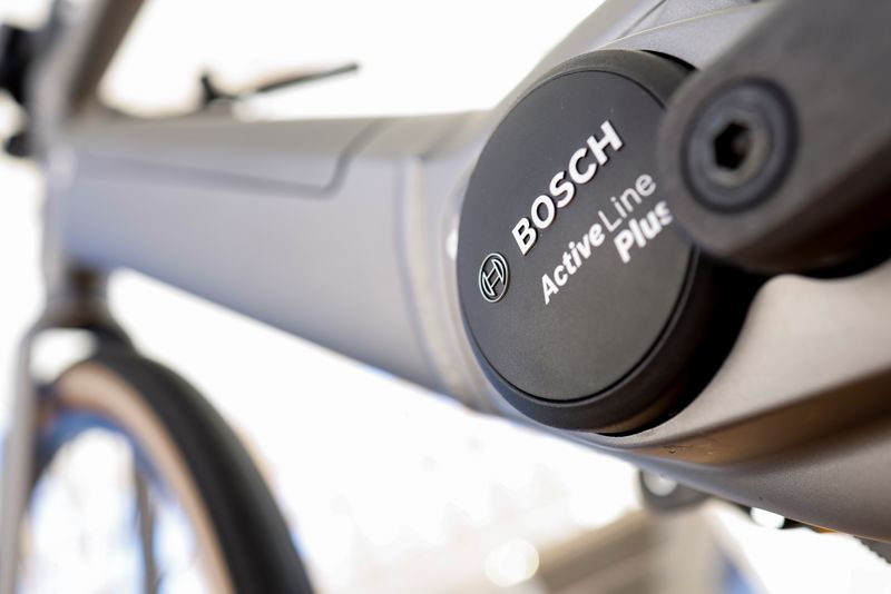 © Reuters. Bosch logo is seen on an Active Line Plus e-bikes during the Munich Auto Show, IAA Mobility 2021 in Munich, Germany, September 8, 2021. REUTERS/Michaela Rehle/File Photo