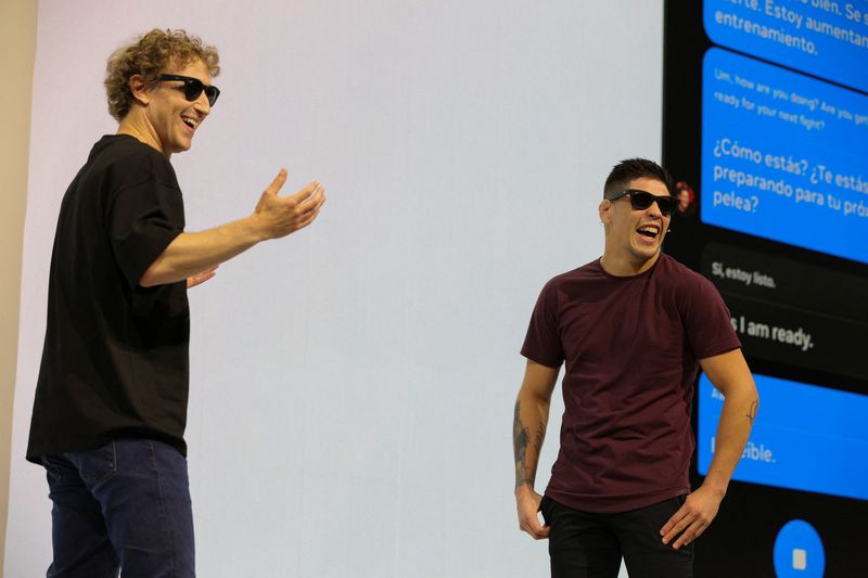 © Reuters. FILE PHOTO: Meta CEO Mark Zuckerberg presents the Ray-Ban Meta smart glasses together with mixed martial artist Brandon Moreno, as he makes a keynote speech during the Meta Connect annual event, at the company's headquarters in Menlo Park, California, U.S. September 25, 2024. REUTERS/Manuel Orbegozo/File Photo