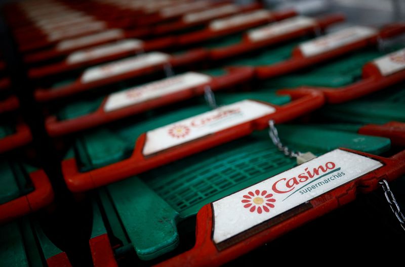 © Reuters. FILE PHOTO: A logo of French retailer Casino is pictured on a shopping trolley outside a Casino supermarket in Sainte-Hermine, France, December 4, 2023. REUTERS/Stephane Mahe/File Photo