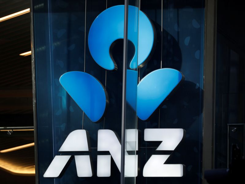 © Reuters. FILE PHOTO: An ANZ bank logo is pictured in Sydney, Australia April 23, 2018. REUTERS/Edgar Su/File Photo