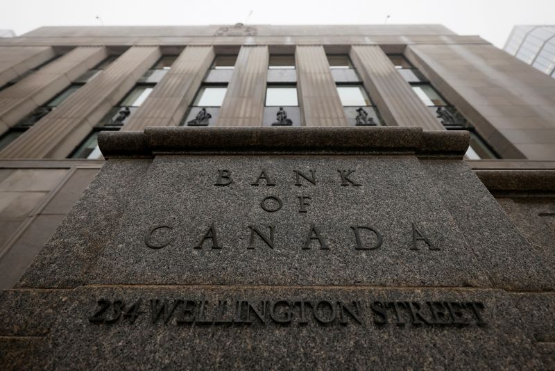 © Reuters. FILE PHOTO: A view shows a Bank of Canada building in Ottawa, Ontario, Canada December 11, 2024. REUTERS/Blair Gable/File Photo