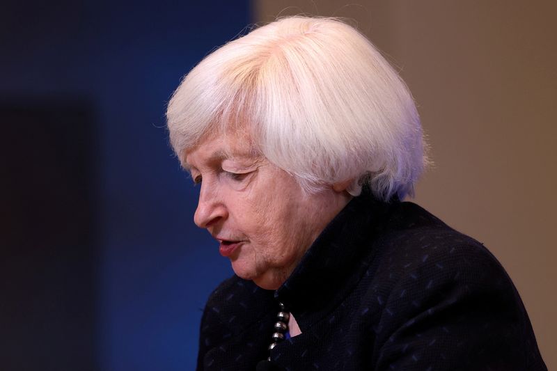 © Reuters. FILE PHOTO: U.S. Treasury Secretary Janet Yellen speaks at the Council on Foreign Relations in New York City, U.S., October 17, 2024.  REUTERS/Andrew Kelly/File Photo