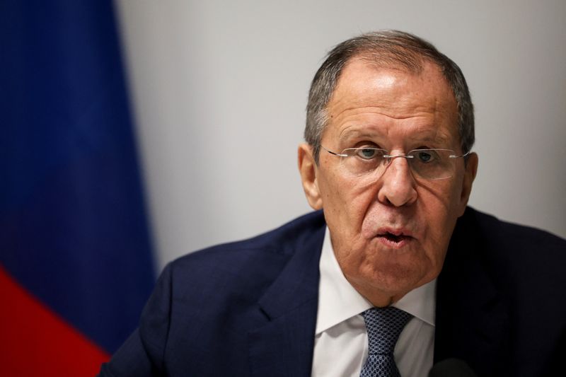 © Reuters. Russia's Foreign Minister Sergei Lavrov speaks to the media as he attends the 31st Organization for Security and Co-operation in Europe (OSCE) Ministerial Council in Ta'Qali, Malta, December 5, 2024. REUTERS/Florion Goga/File Photo