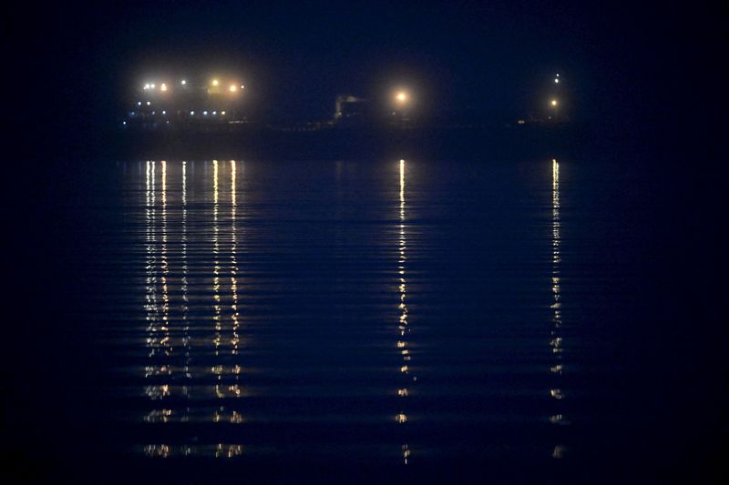 © Reuters. Oil tanker Eagle S is anchored near the Port of Kilpilahti near the city of Porvoo, on the Gulf of Finland on December 28, 2024. Lehtikuva/via REUTERS/File Photo