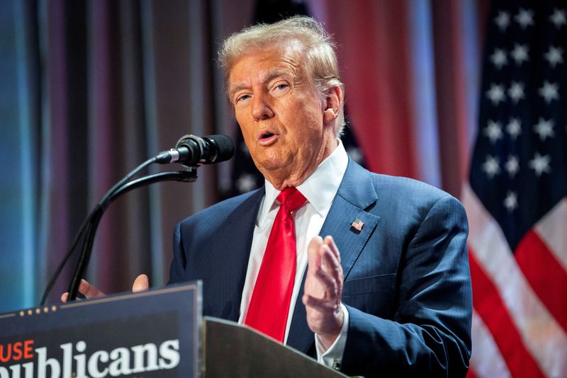 © Reuters. FILE PHOTO: US President-elect Donald Trump speaks during a meeting with House Republicans at the Hyatt Regency hotel in Washington, DC, U.S. on November 13, 2024. ALLISON ROBBERT/Pool via REUTERS/File Photo