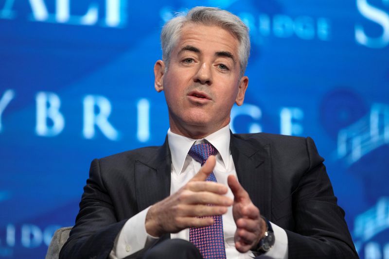 © Reuters. FILE PHOTO: Bill Ackman, chief executive officer and portfolio manager at Pershing Square Capital Management, speaks during the SALT conference in Las Vegas, Nevada, U.S. May 18, 2017. REUTERS/Richard Brian/File Photo