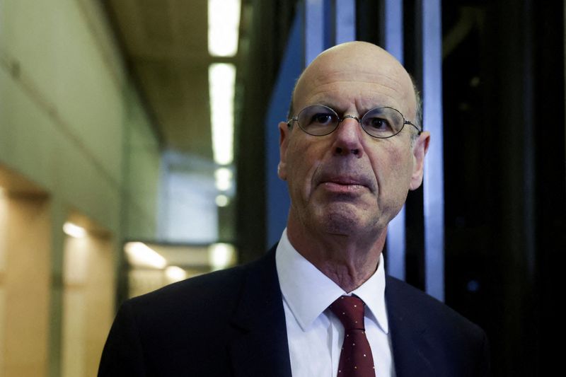 © Reuters. FILE PHOTO: Newly appointed Minister for Economy, Finance and Industry Eric Lombard departs following a handover ceremony at the Bercy Economy and Finance Ministry in Paris, France, December 23, 2024. REUTERS/Saboor Abdul/File Photo