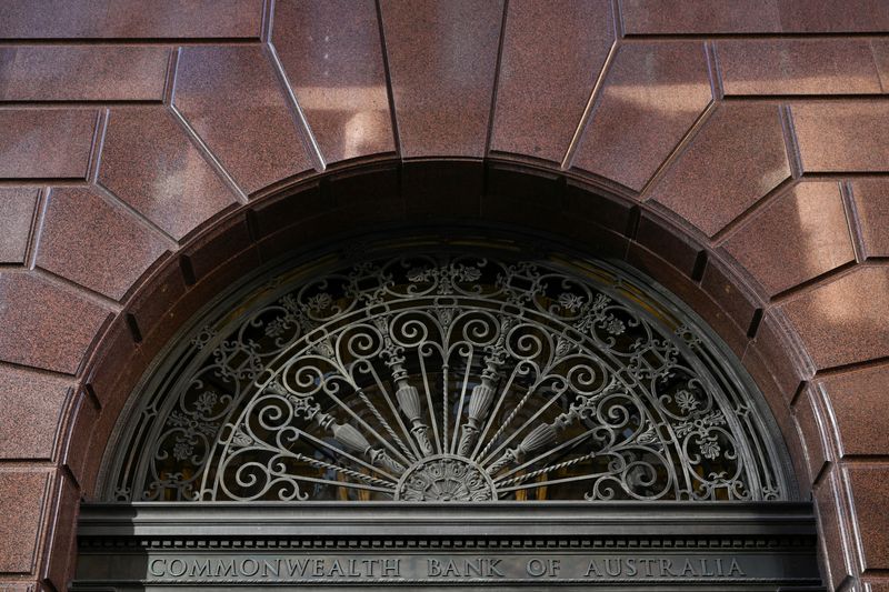 © Reuters. FILE PHOTO: A view of the facade of a Commonwealth Bank building in the Sydney Central Business District, in Sydney, Australia, May 14, 2024. REUTERS/Jaimi Joy/File Photo