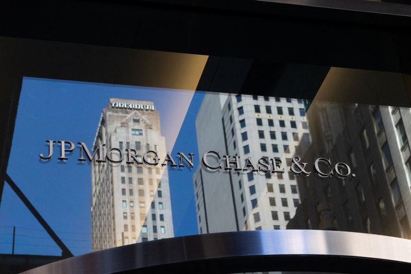 © Reuters. FILE PHOTO: JPMorgan Chase Bank is seen in New York City, U.S., March 21, 2023. REUTERS/Caitlin Ochs/File photo