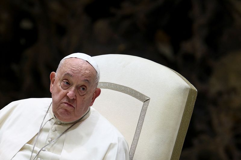 © Reuters. Pope Francis attends the Jubilee audience in Paul VI hall at the Vatican, January 11, 2025. REUTERS/Guglielmo Mangiapane