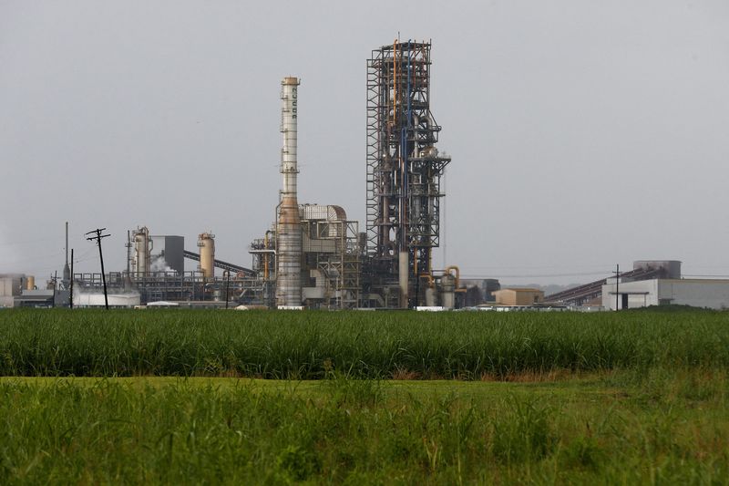 © Reuters. FILE PHOTO: A Nucor Corporation steel production facility is pictured in Convent, Louisiana, U.S., June 11, 2018. REUTERS/Jonathan Bachman/File Photo