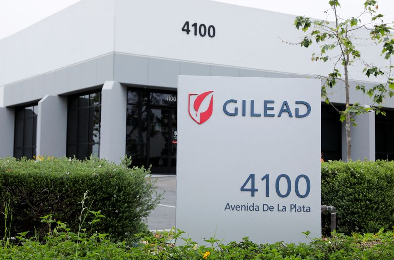 © Reuters. FILE PHOTO: Gilead Sciences pharmaceutical company is seen  in Oceanside, California, U.S., April 29, 2020. REUTERS/Mike Blake/File Photo