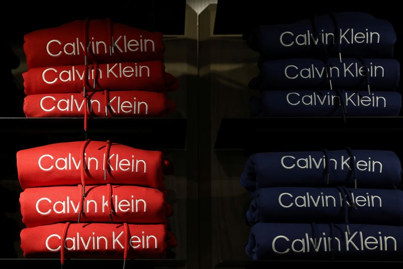 © Reuters. FILE PHOTO: Clothing by Calvin Klein, a brand owned by PVH Corp., is pictured for sale in a store in Manhattan, New York City, U.S., November 30, 2021. REUTERS/Andrew Kelly/File Photo