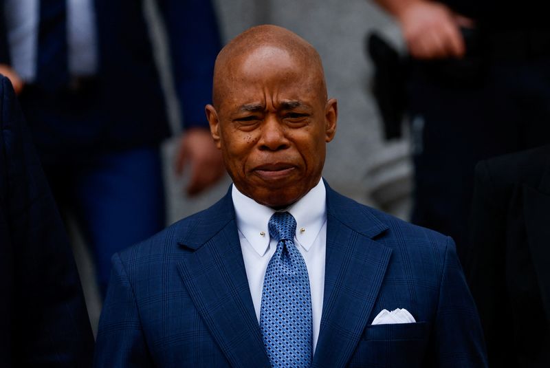 © Reuters. FILE PHOTO: New York City Mayor Eric Adams leaves the federal court after being charged with bribery and illegally soliciting a campaign contribution from foreign nationals, in New York City, U.S., October 2, 2024. REUTERS/Shannon Stapleton/File Photo