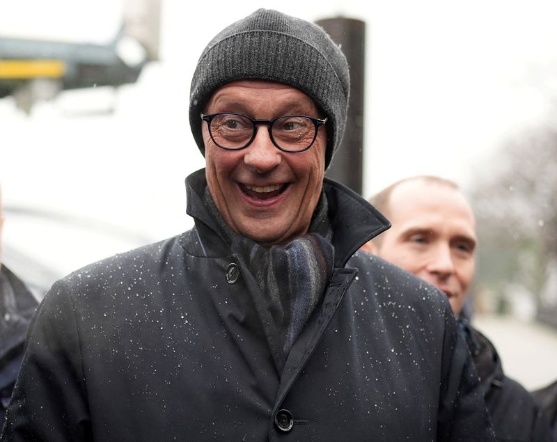 © Reuters. Christian Democratic Union (CDU) leader and CDU top candidate for the upcoming general election Friedrich Merz visits a company in the Hafencity in Hamburg, Germany, January 10, 2025.  Marcus Brandt/Pool via REUTERS