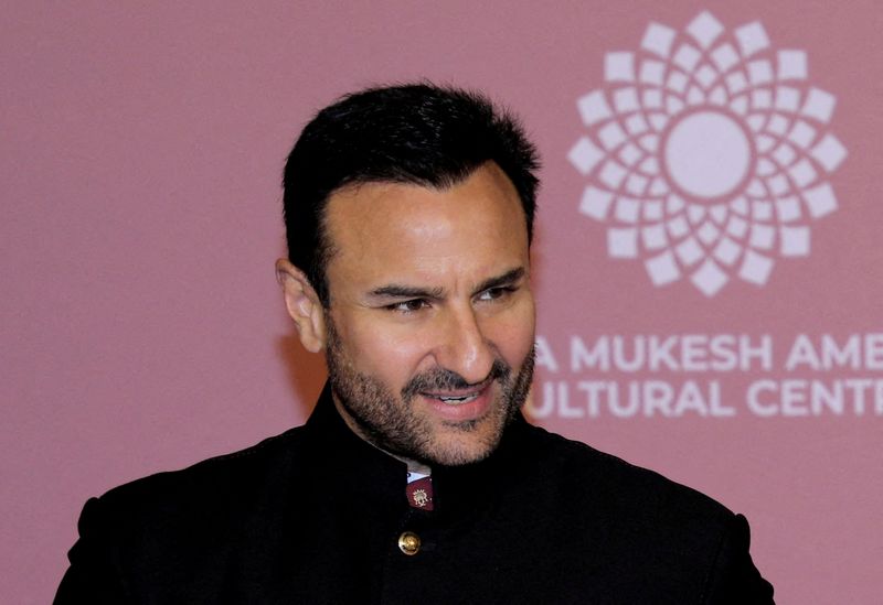 © Reuters. FILE PHOTO: Bollywood actor Saif Ali Khan poses on the red carpet during the second day of the opening of Nita Mukesh Ambani Cultural Centre (NMACC) at Jio World Centre, in Mumbai, India, April 1, 2023. REUTERS/Niharika Kulkarni/File Photo