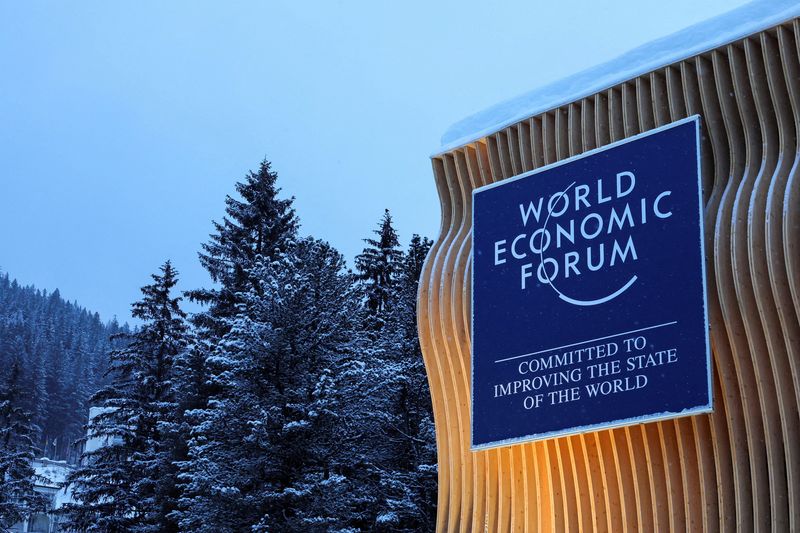 © Reuters. FILE PHOTO: A view of a logo during the 54th annual meeting of the World Economic Forum, in Davos, Switzerland, January 19, 2024. REUTERS/Denis Balibouse/File Photo